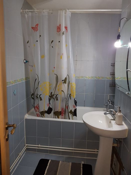 Ofer spre închiriere apartament 2 camere