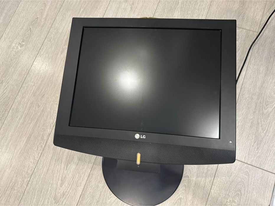 Продам телевизор-монитор LG 20LC1RB (20 дюймов)