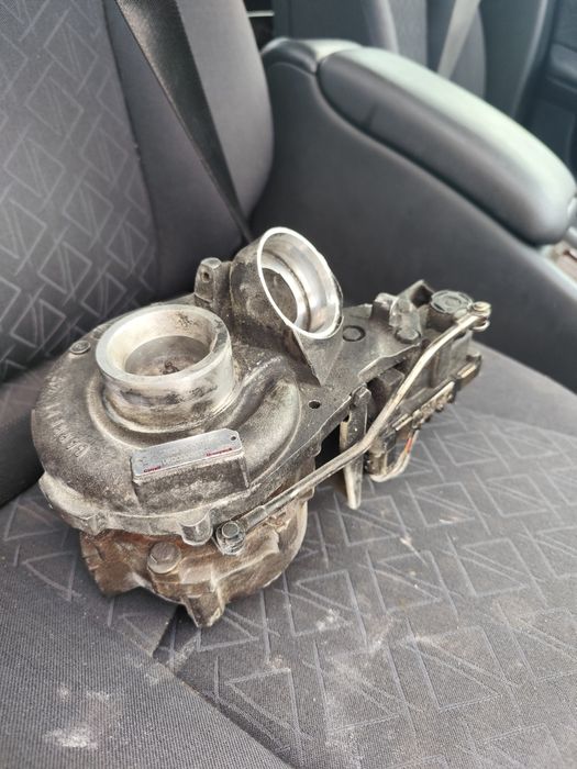 Vând turbosuflanta Ford 2.0 și Mercedes 2.2