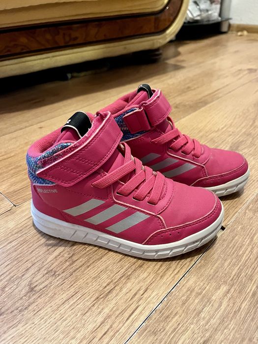 Зимни кецове и апрески Adidas за момиче