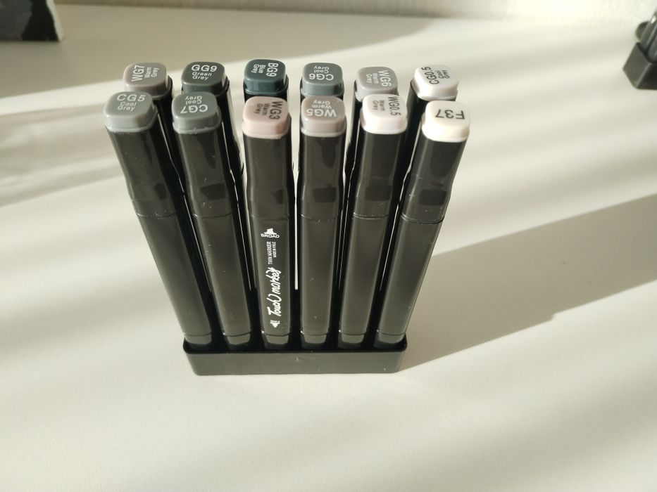 Продам маркеры б/у по цветам