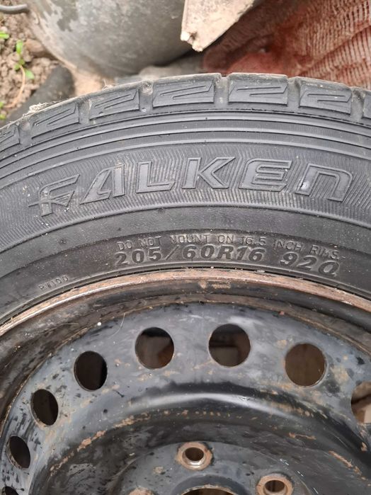 Шины с  дисками 205/60/16