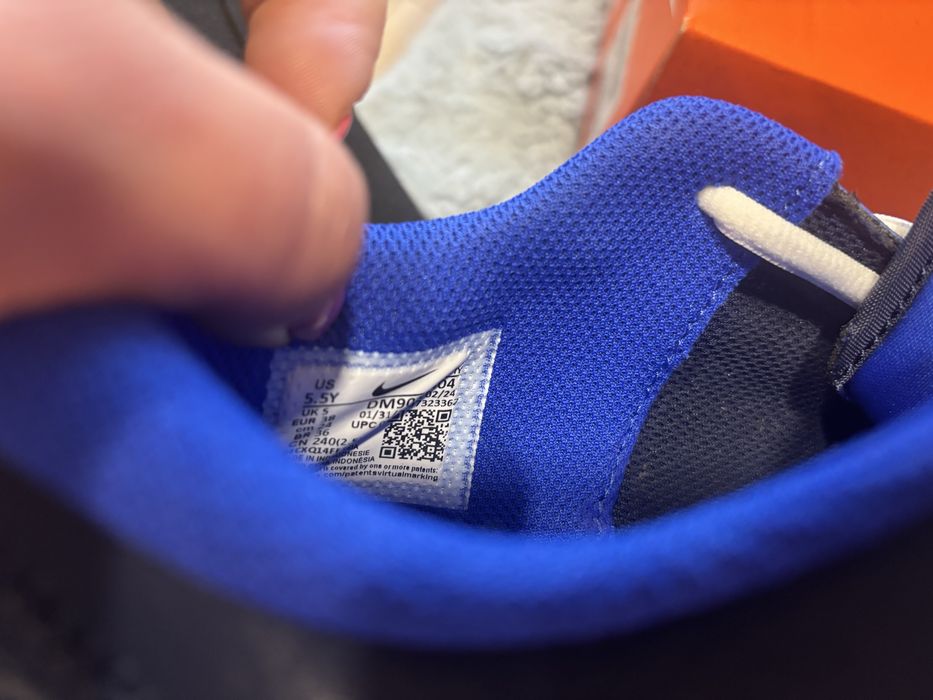 Чисто нови маратонки Nike