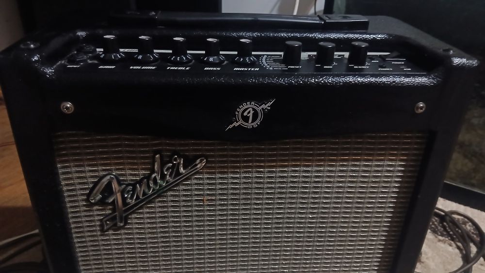 Amplificator Fender Mustang V.2