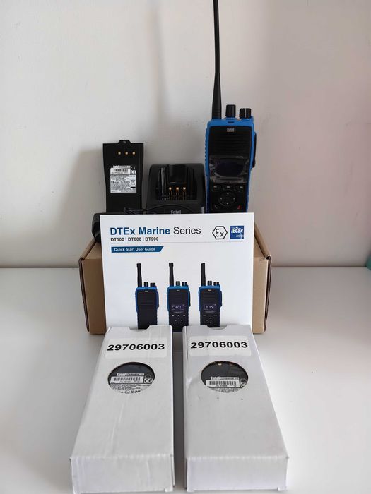 Stație radio UHF profesională Entel DT985M ATEX (antiexplozivă) & IP68 (submersibilă) – pachet complet + 2 baterii de rezervă