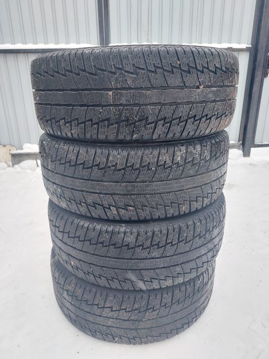 Придам 4 резины в отличном состоянии