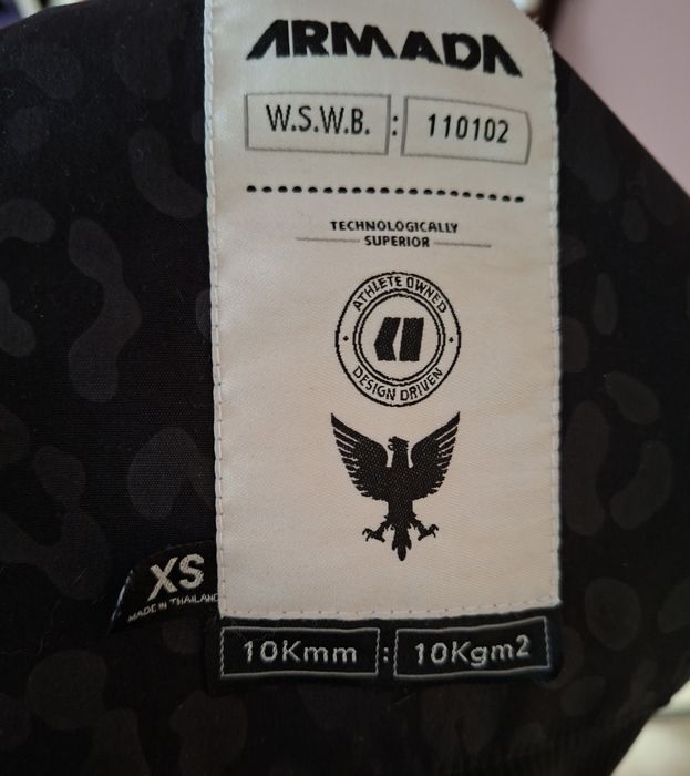 Armada ски и сноуборд  яке размер XS