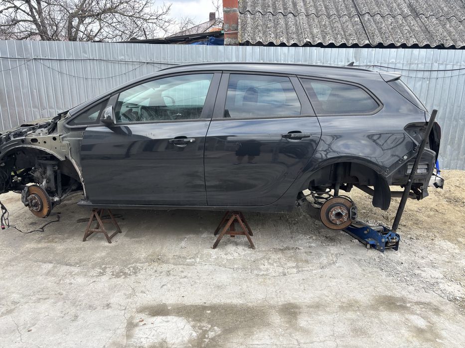 Punte spate opel astra j   Break sport tourer  2019