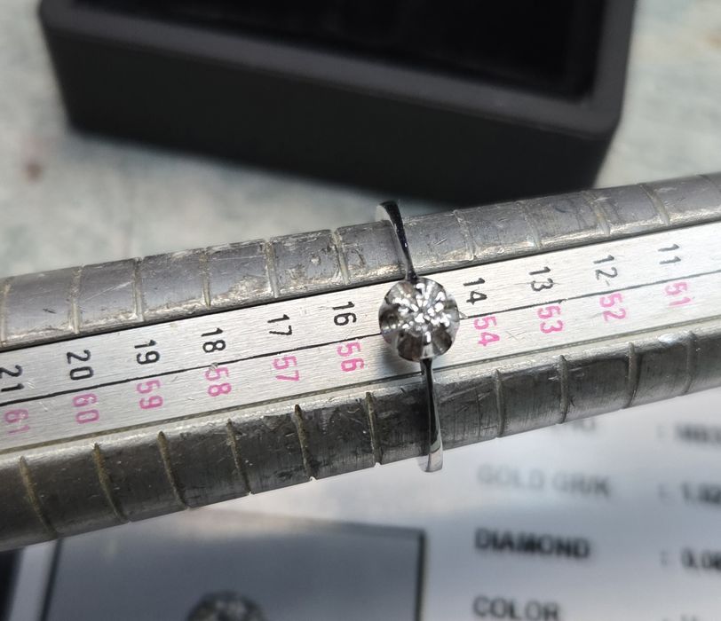 Годежен пръстен. Нов. Бяло злато 0.08ct/ 1.82гр 14к