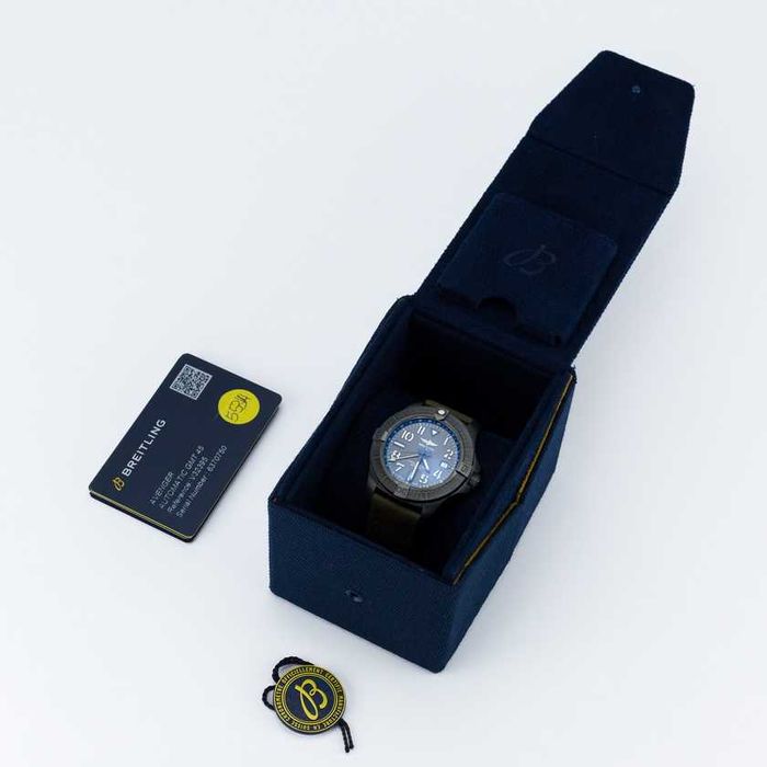 BREITLING Avenger GMT Night Mission Limited Edition- Коледна промоция!