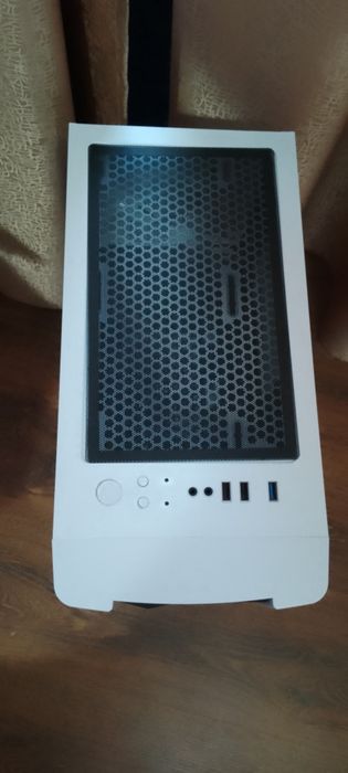 Продам системный блок Белый цвет