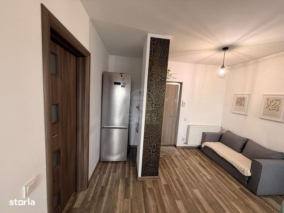 Apartament 2 camere semidecomandat zona Razoare