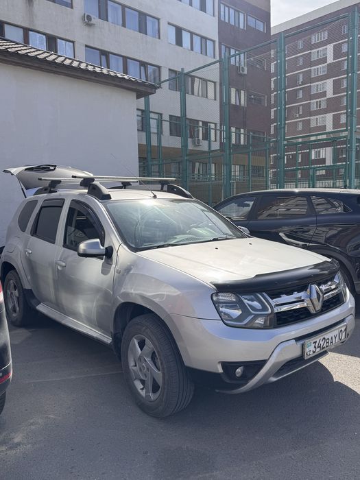 Продам машину рено дастер