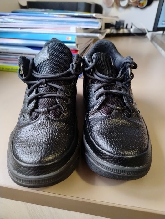 Adidași Jordan Max Aura 5