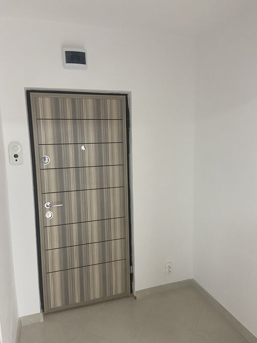 Garsoniera brazda g4 parter semidecomandat vad comercial