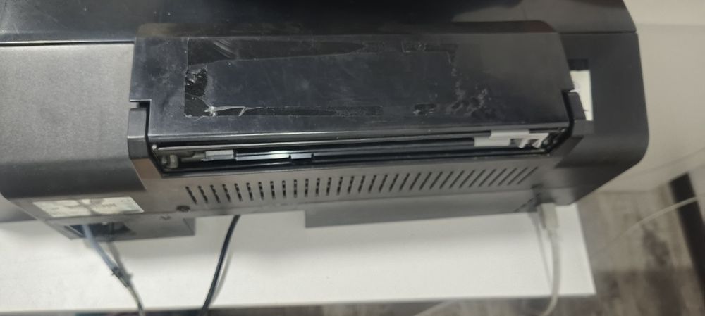 Продам принтер epson l800  в рабочем состоянии
