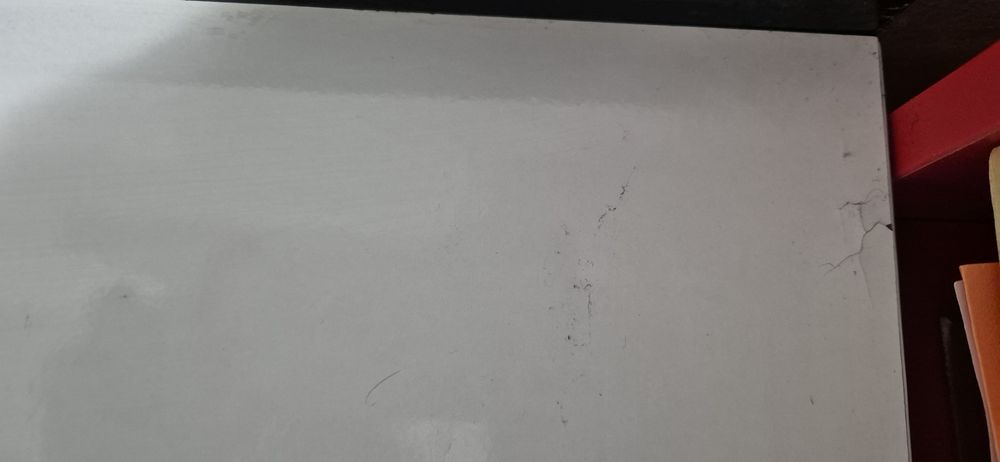 Бюро бял гланц с чекмедже