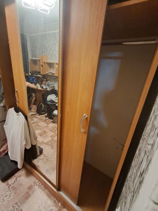 Продам шифоньер.