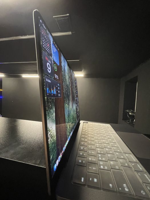 Macbook pro m2 pro 16/512 14-inch 16 yader 120 fps quvat 40 soatgacha