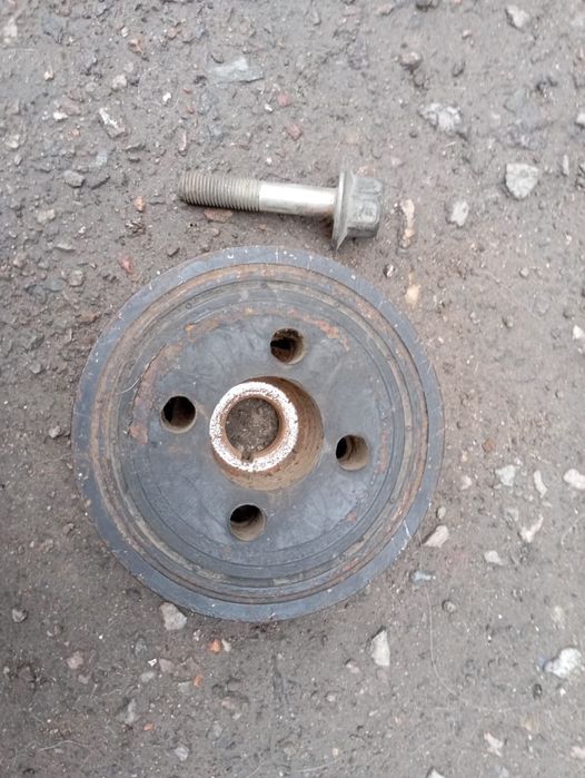 Шкиф коленвала от subaru forester