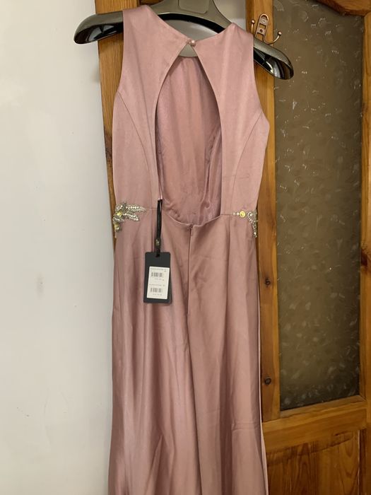 Вечернее платье новое цвет пудра