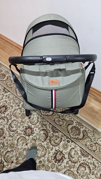 Коляска прогулочная