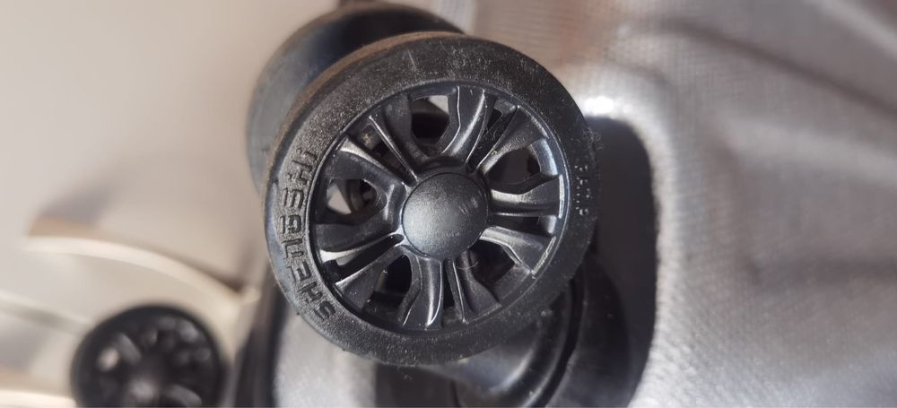 Troler CATERPILAR 63/43/25 CM.