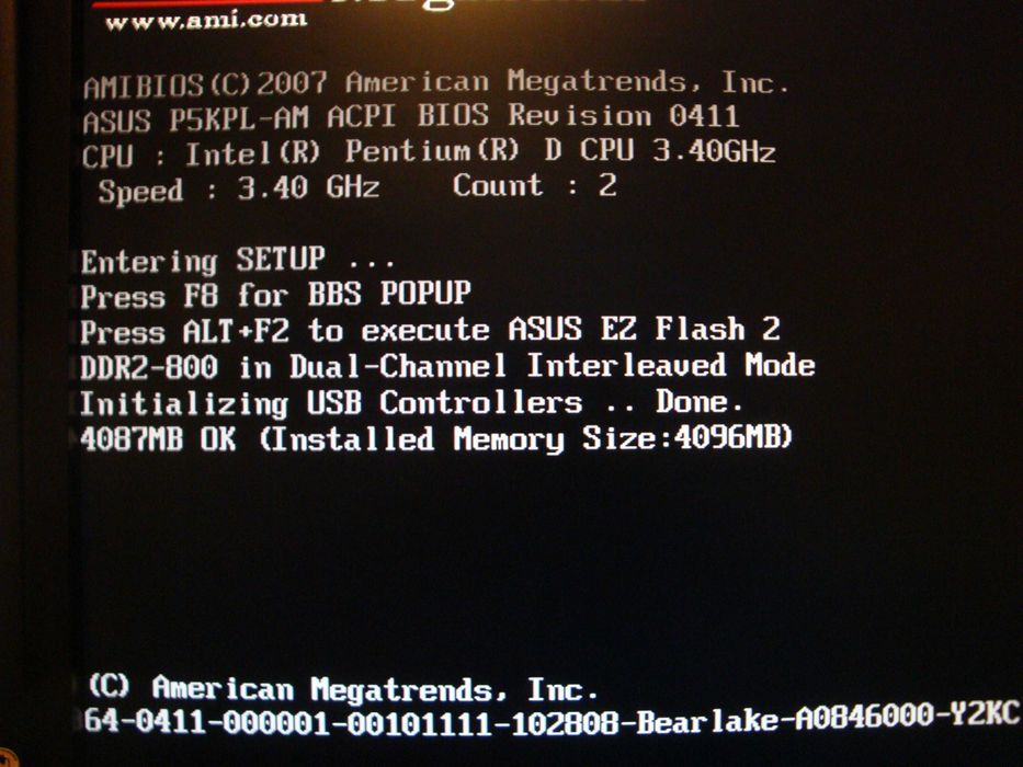 Procesor dual core intel pentium D 945 3.4Ghz 4mb FSB800 LGA 775 SL9QB
