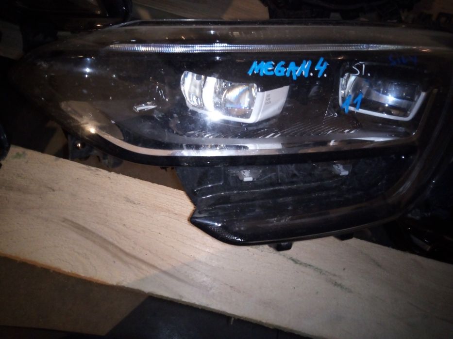 Faruri Renault Megane 4 Facelift