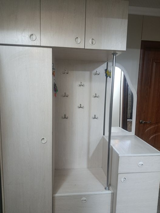 Продаётся прихожка