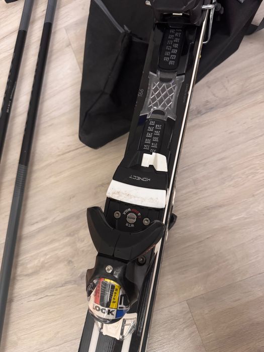 Продам лыжи ROSSIGNOL