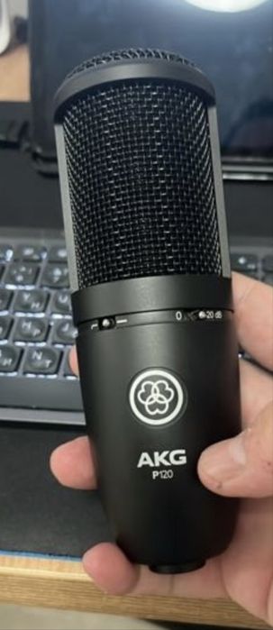 Микрофон AKG P120 черный