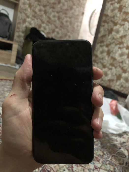 Айфон 11 про срочна !