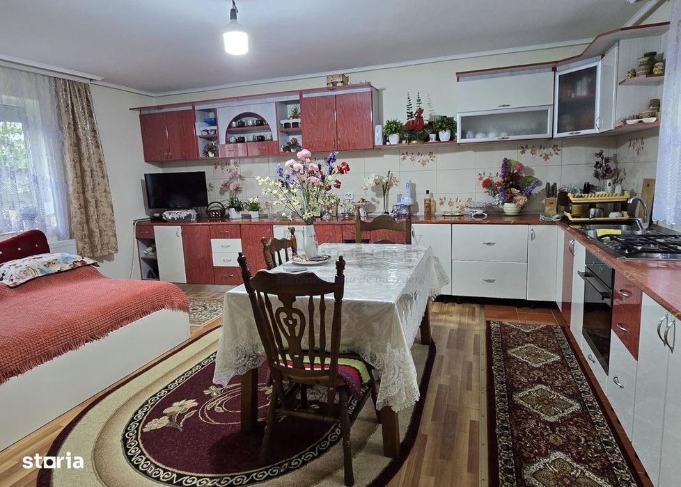 Cladire Multifunctionala 480 mp + 5000 mp Teren | Darabani | Ideal Bus