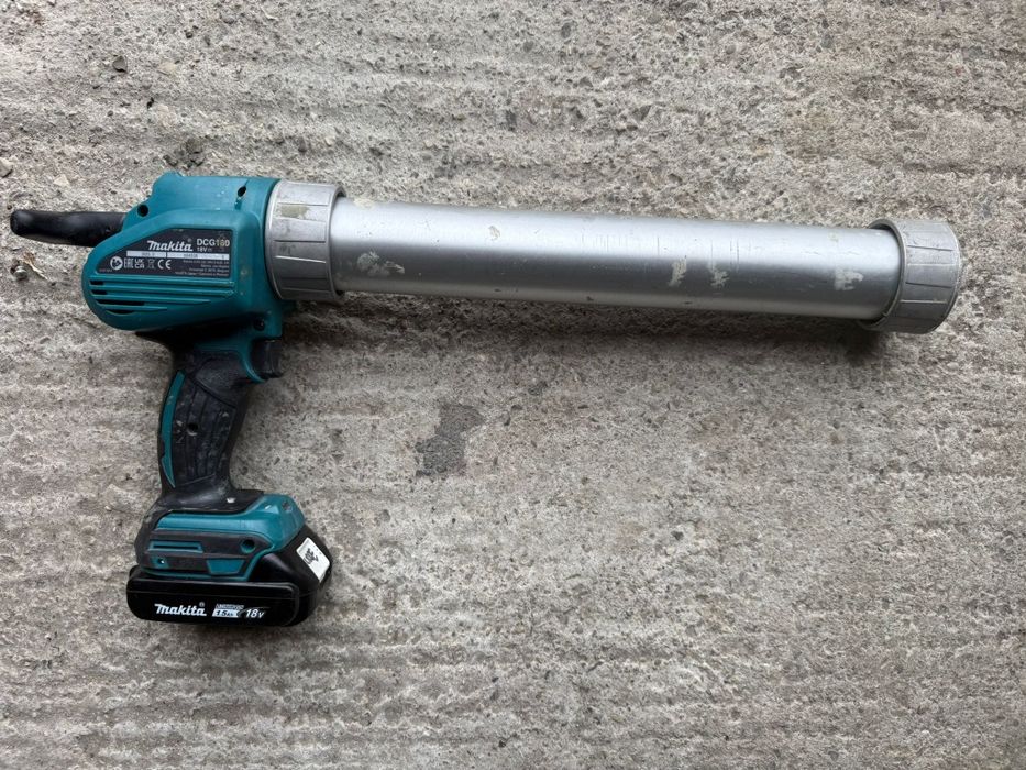 Pistol de silicon cu acumulator Makita  DCG180