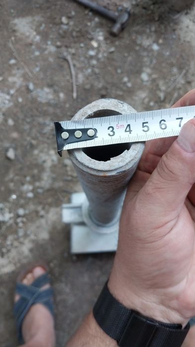 Домкрат регулируемый. Для лесов