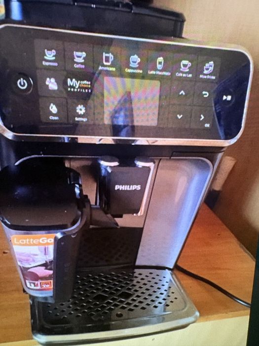 Кофемашина Phillips 4300series