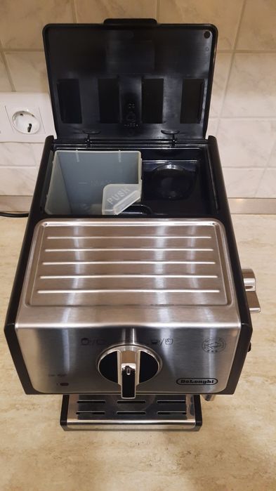 Еспресо кафемашина DELONGHI ECP 35.31-за ремонт или за части