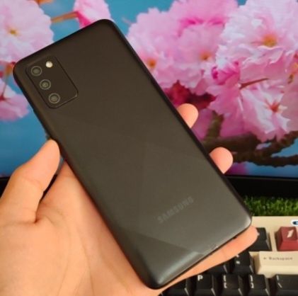 Samsung a02S sotiladi