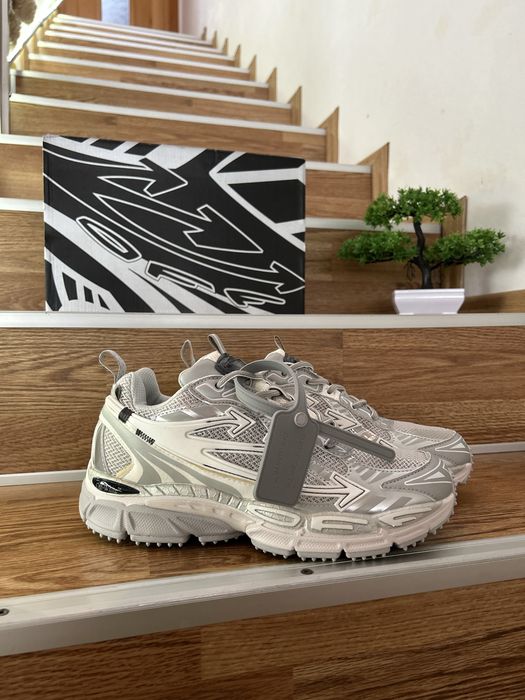Off white be right back