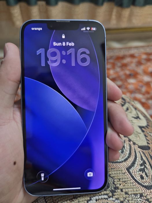 Iphone 14. baterie 83