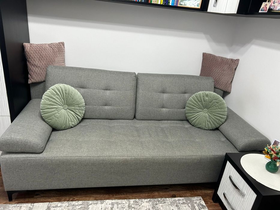 Vând mobilă de dormitor