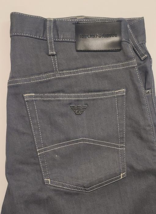 Emporio Armani jeans 34/32  4 perechi