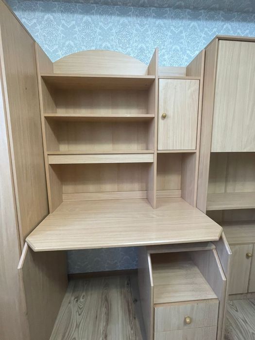 Гарнитур подростковый