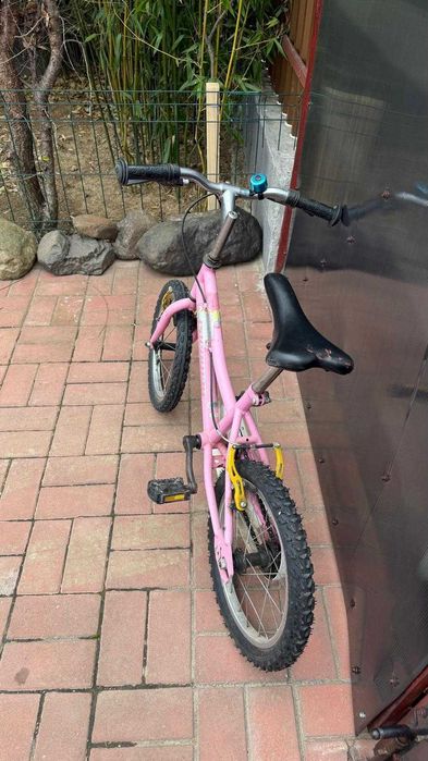 Vând bicicletă pentru copiii