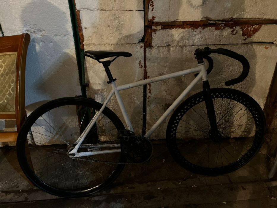 Продам фикс хороший