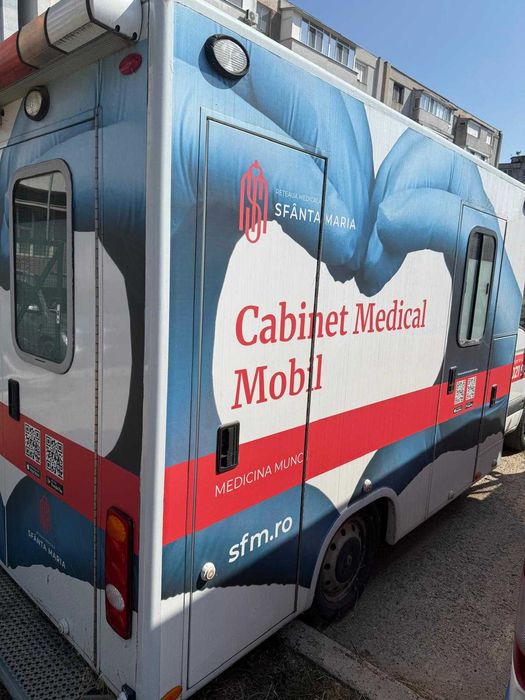 Ambulanta ( caravana medicala )