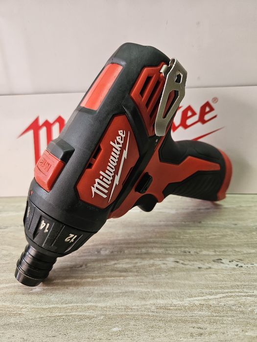 Milwaukee Импакт M12 BSD 12V.