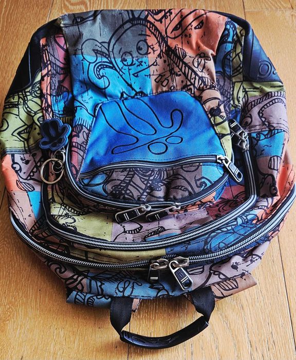 Ученическа раница Тотто 45х40х15 см отлично състояние