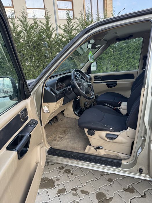 Nissan Terrano 2.7D Autoutilitara An:2002 4450€ Neg